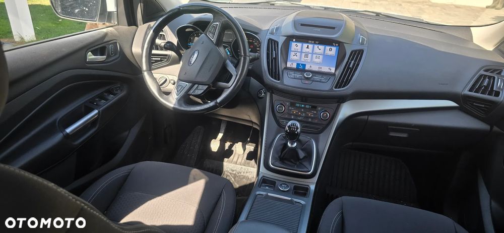 Ford Kuga - 29