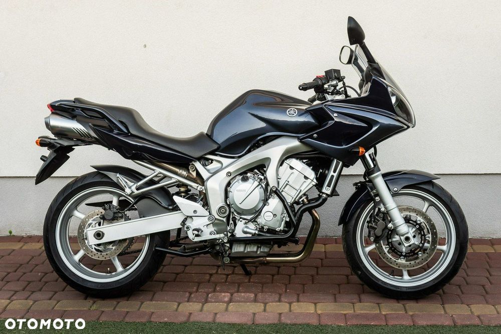 Yamaha FZ - 2