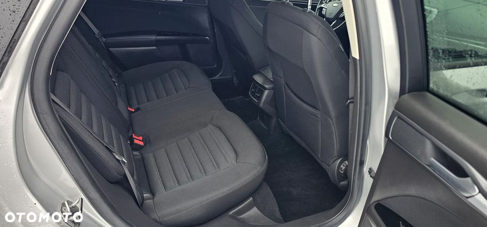 Ford Mondeo - 10