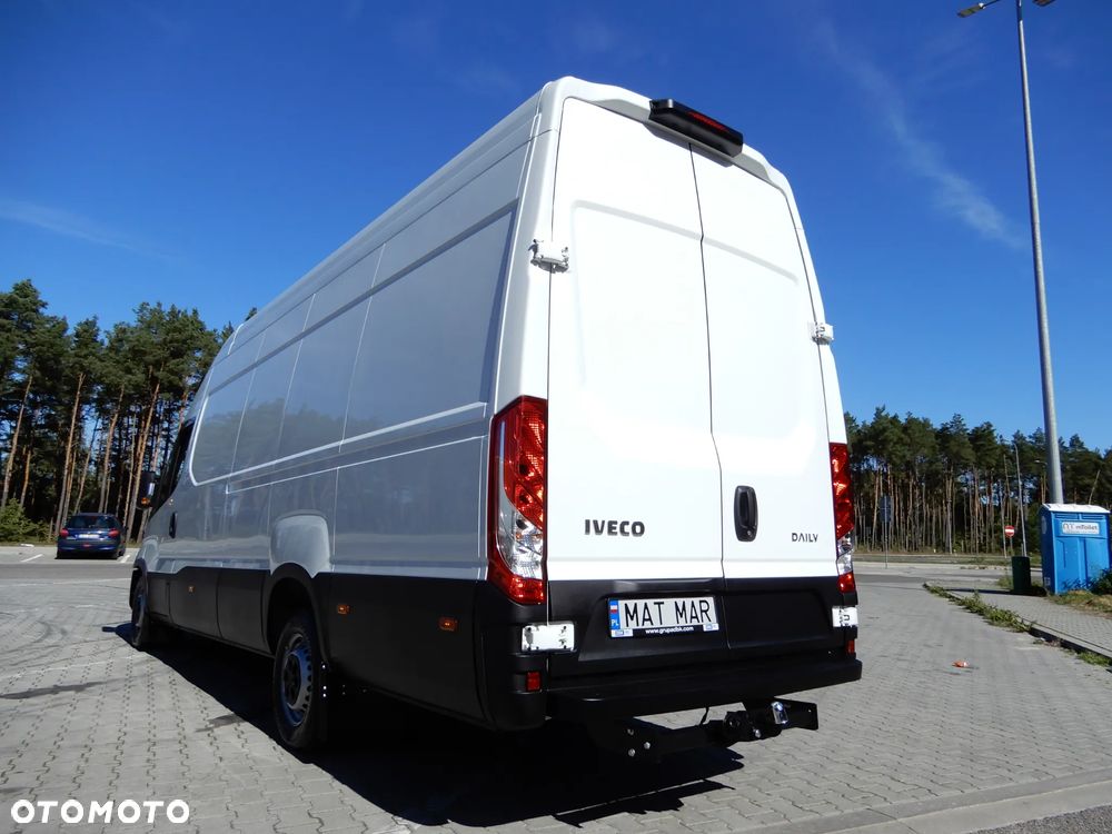 Iveco Daily 35S18 3.0 HPI 180 KM POWER Furgon Blaszak XXL 4.70 CM MAXI LONG Wysokość H3 2150 mm WZMACNIANE ZAWIESZENIE 1024 Kg Ładowność HAK 3500 Kg 50 Tys Km ASO Serwis Stan NOWY UNIKAT OKAZJA - 10