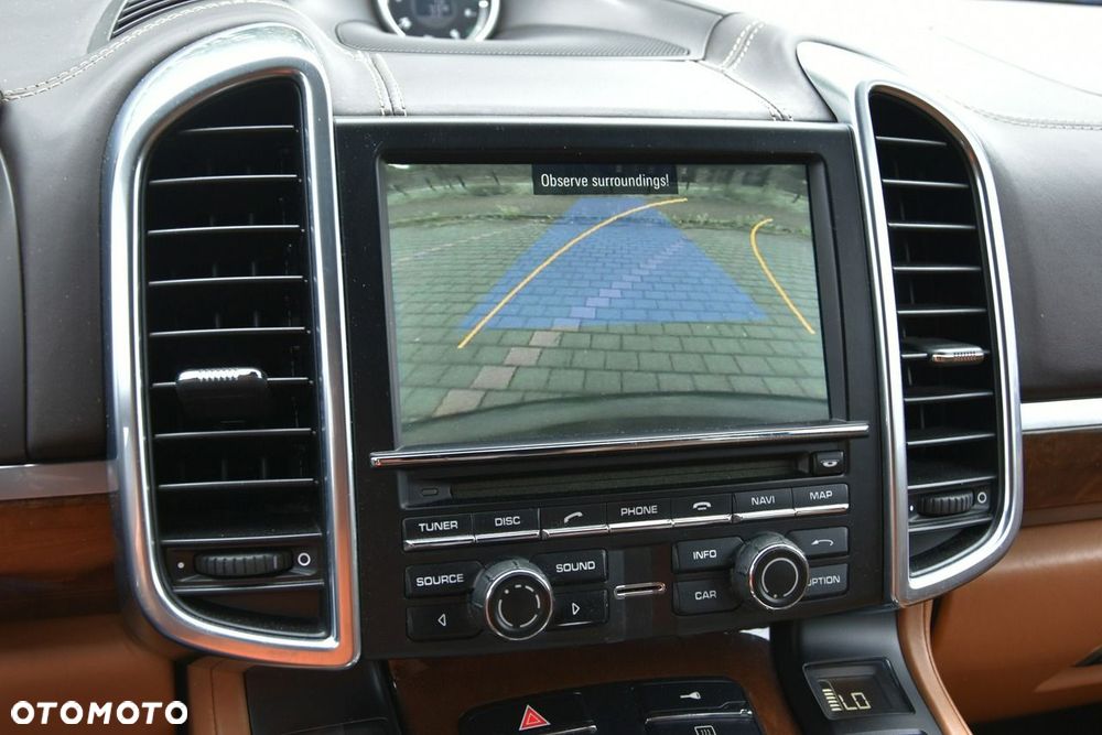 Porsche Cayenne - 12