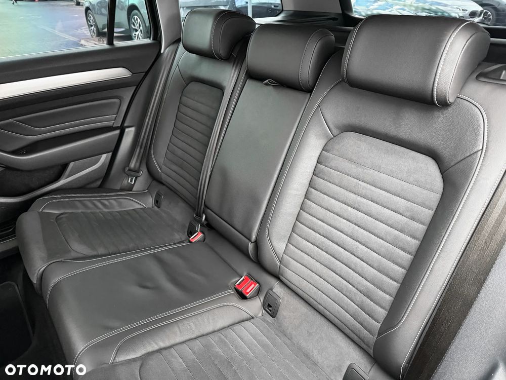 Volkswagen Passat 2.0 TSI Elegance DSG - 26