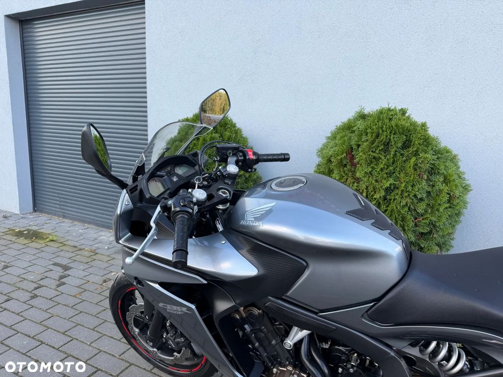 Honda CBR - 40