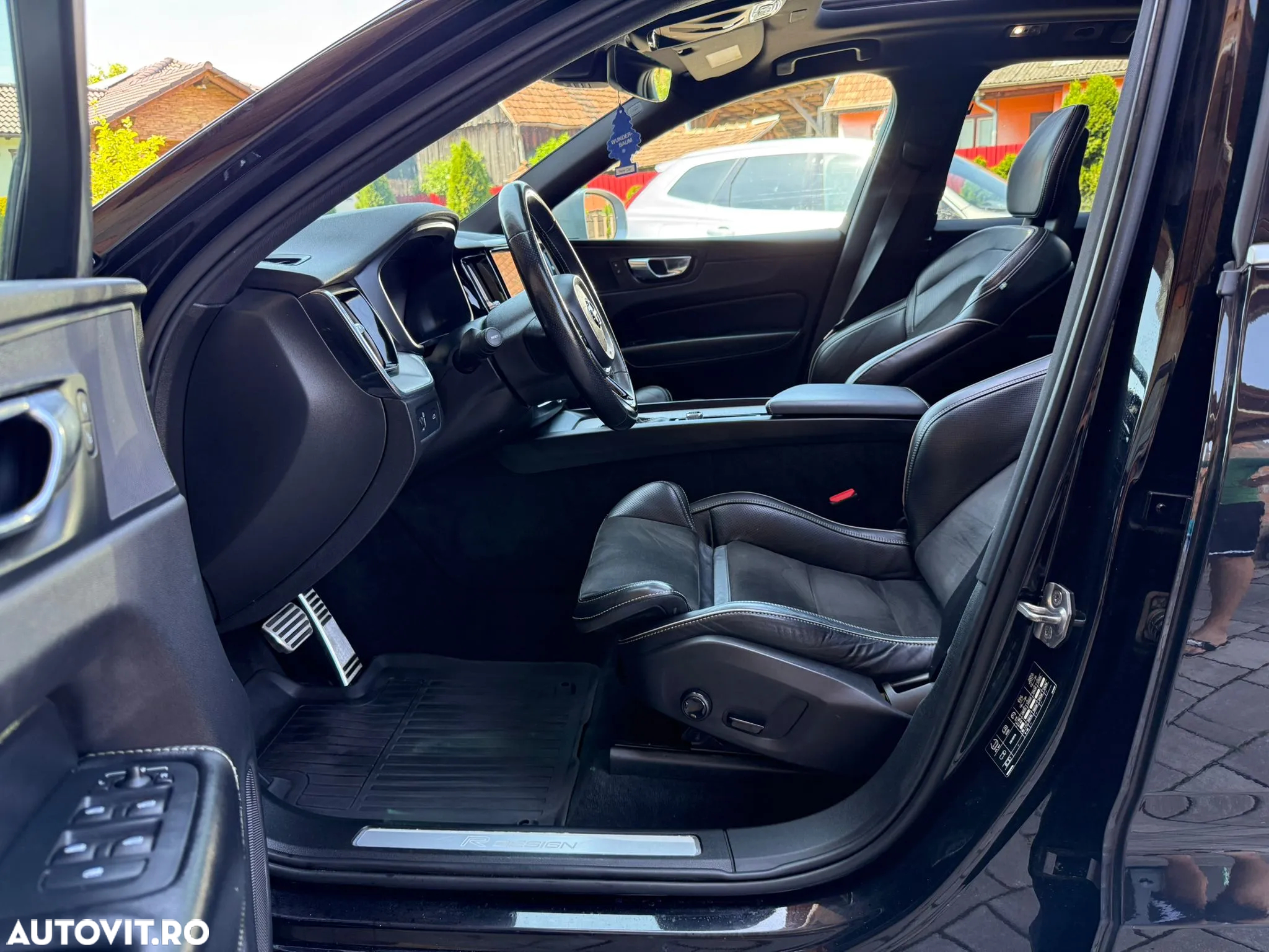Volvo XC 60 D4 AWD Geartronic RDesign - 14