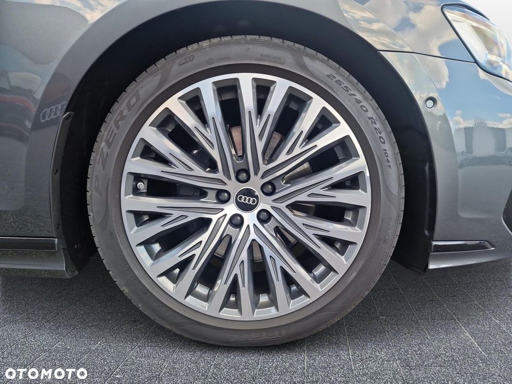 Audi A8 - 30