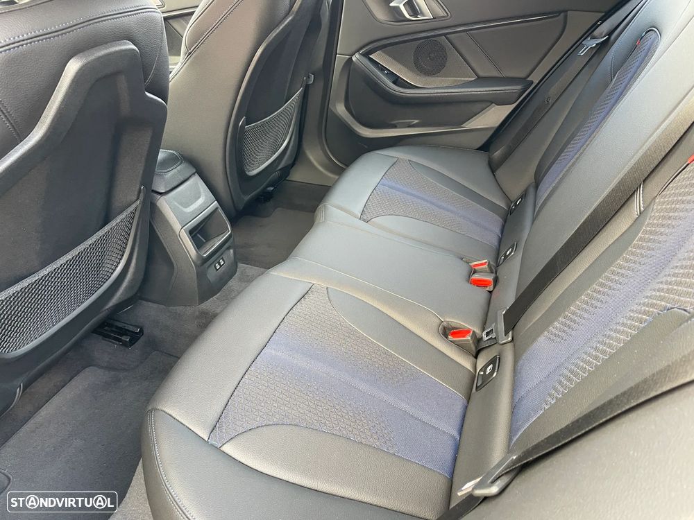BMW 116 d Pack Desportivo M - 10