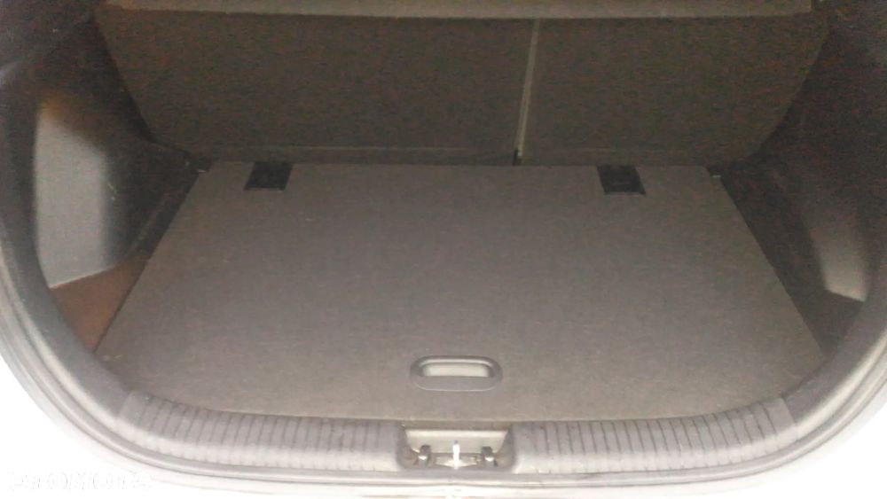 Hyundai ix20 1.6 Premium - 17