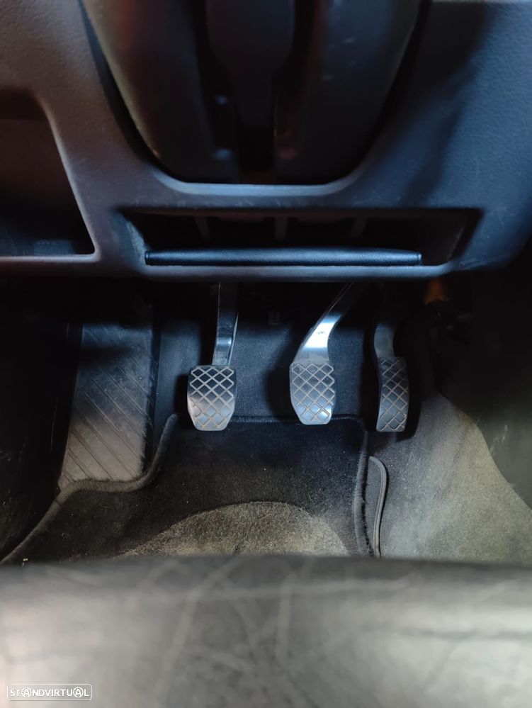 Audi A4 2.5 TDI quattro - 7