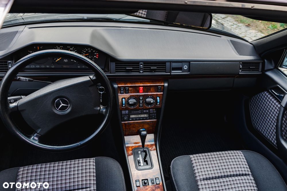 Mercedes-Benz W124 (1984-1993) - 19