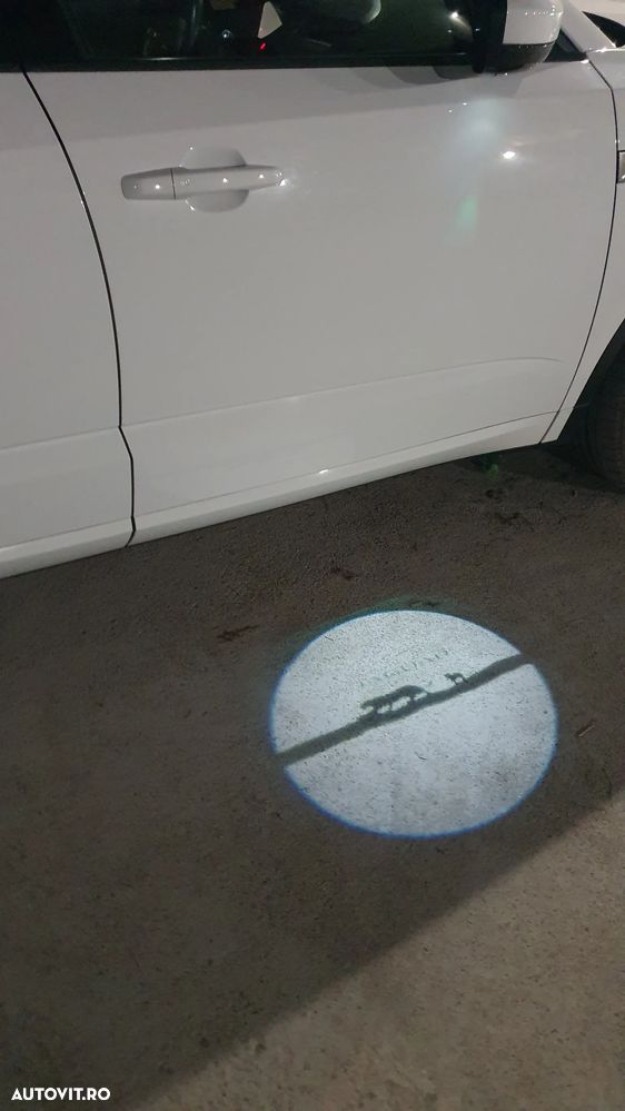 Jaguar E-Pace P250 AWD R-Dynamic S - 21