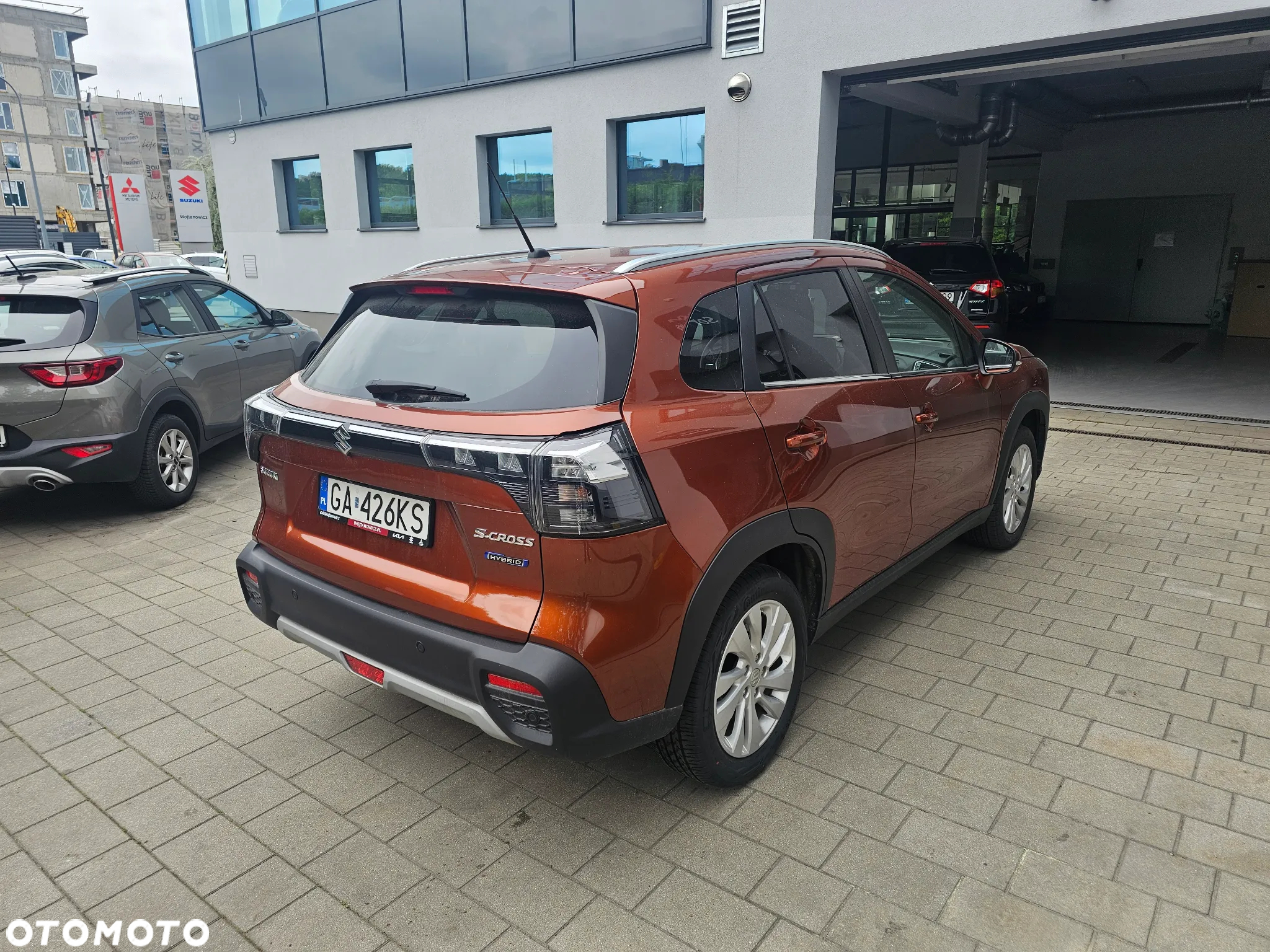 Suzuki SX4 S-Cross 1.5 DualJet Hybrid Premium AGS - 4