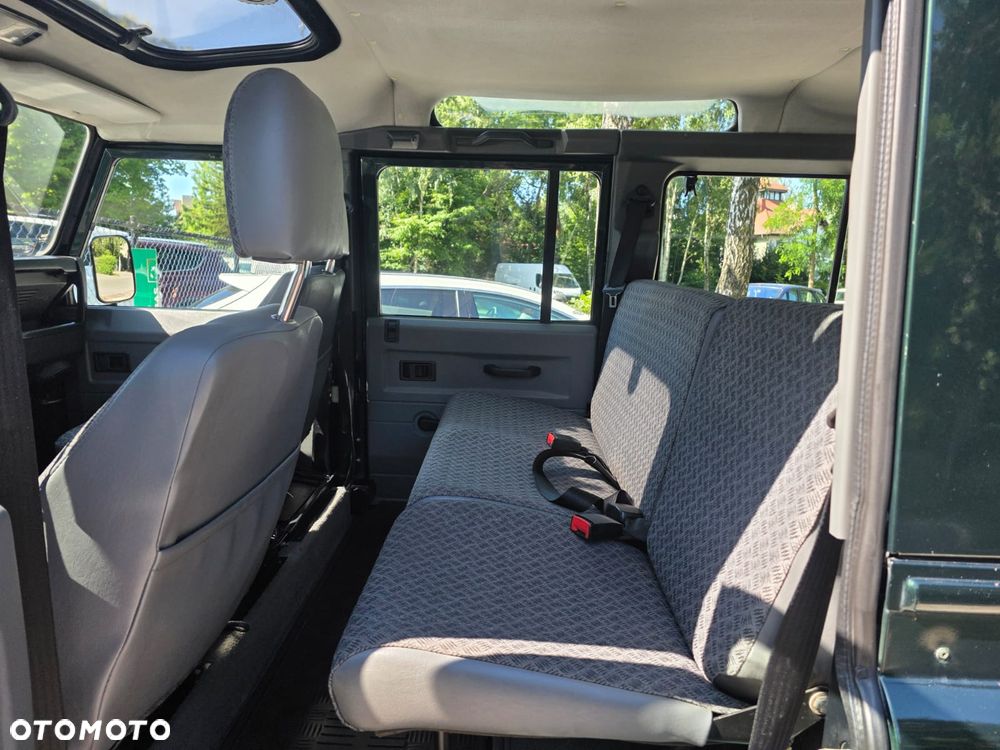 Land Rover Defender 110 SE - 24