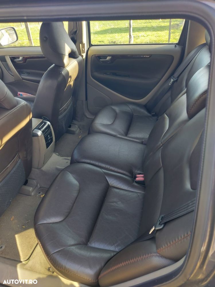 Volvo XC 70 2.4D AWD Aut. Kinetic - 9