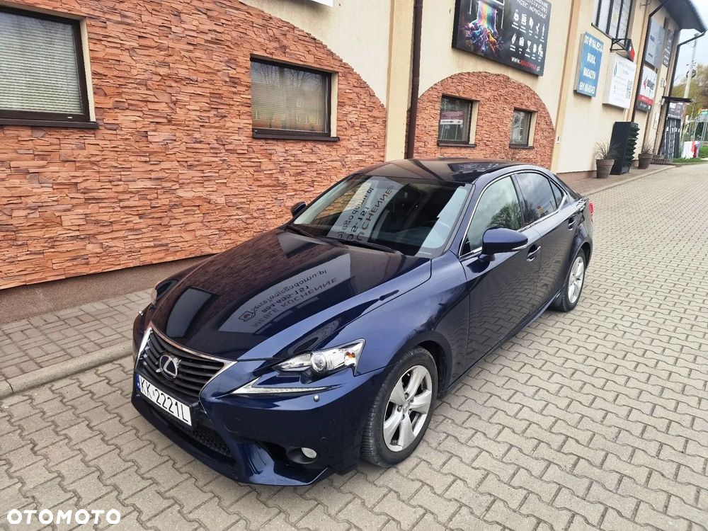 Lexus IS 300h Elegance - 4