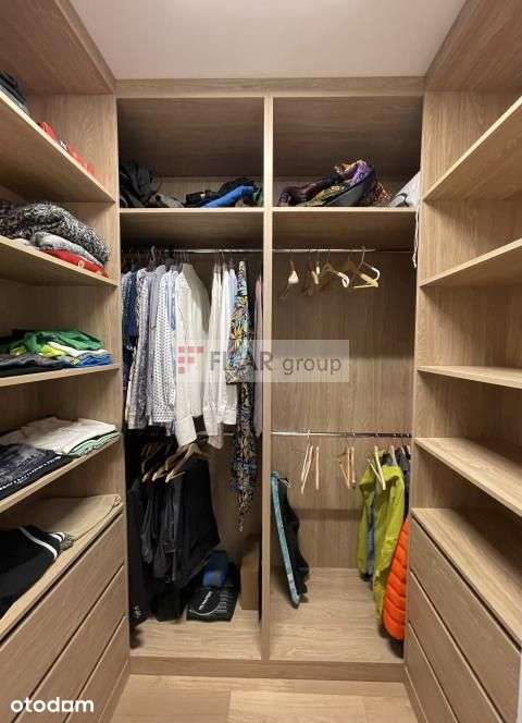 Apartament Dzielna 62, trzy pokoje garaż komórka l