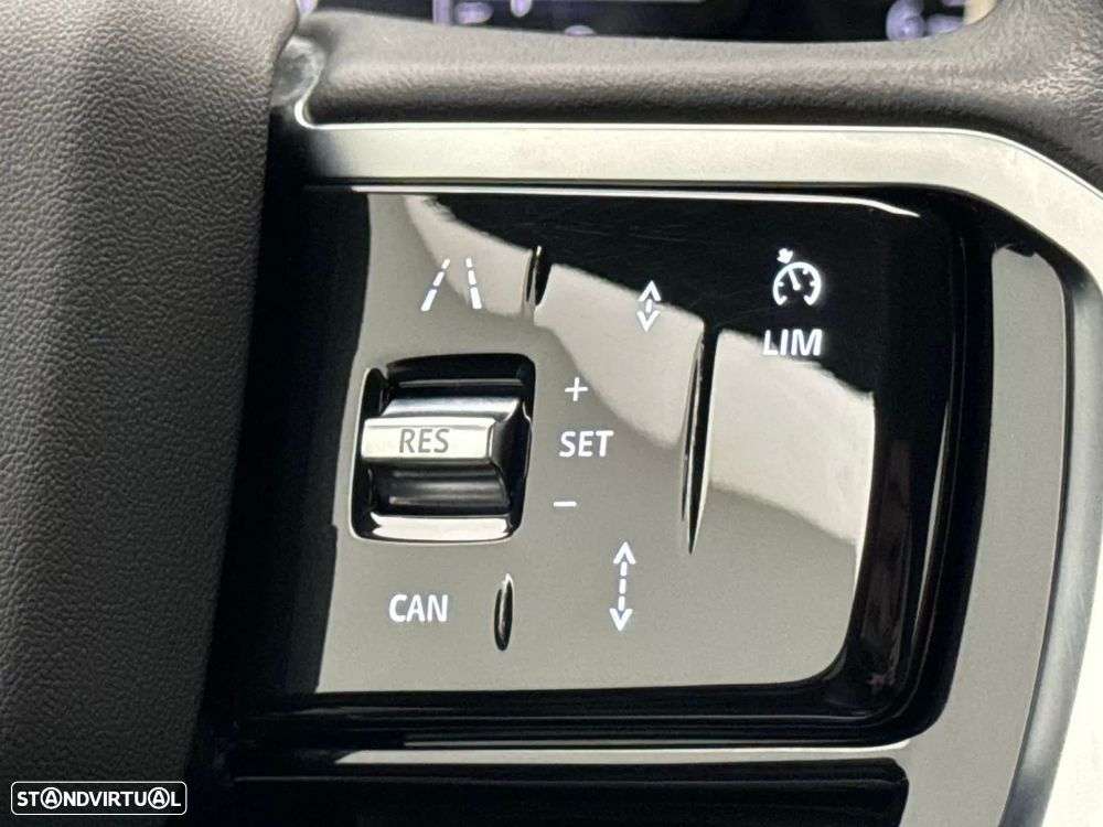 Land Rover Discovery Sport 1.5 I3 P300e AWD SE — fotografia 18