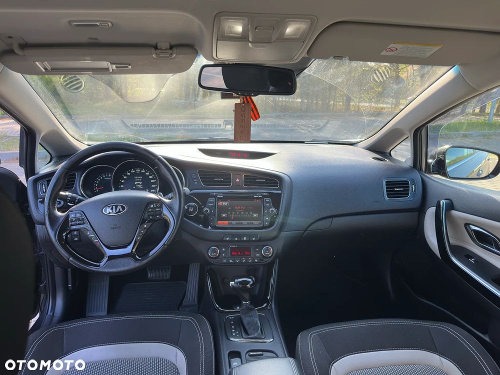 Kia Ceed 1.6 GDI DCT Spirit - 11