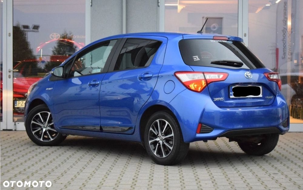 Toyota Yaris Hybrid 100 Premium EU6 - 2