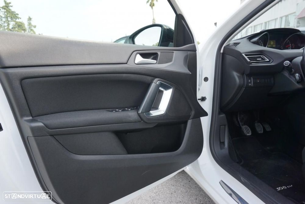 Peugeot 308 SW 1.5 BlueHDi Style - 15