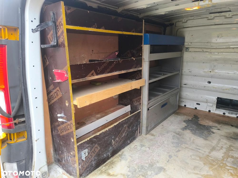 Renault Trafic - 17