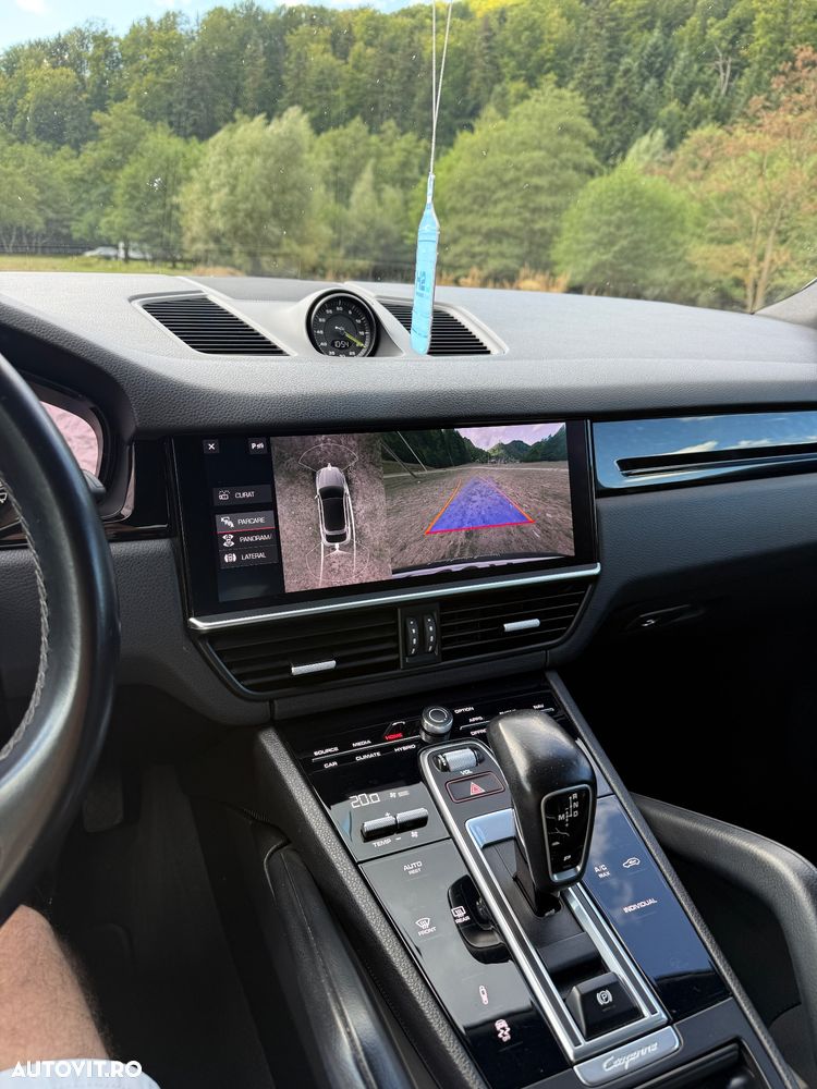 Porsche Cayenne Standard - 8