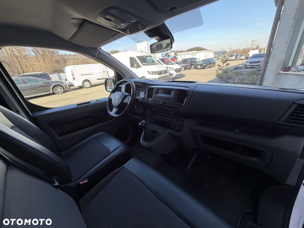Peugeot Expert Plus - 13