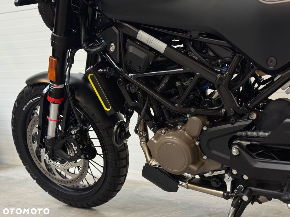 Husqvarna Svartpilen - 34