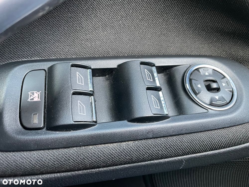 Ford Galaxy 2.0 TDCi DPF Ghia - 22