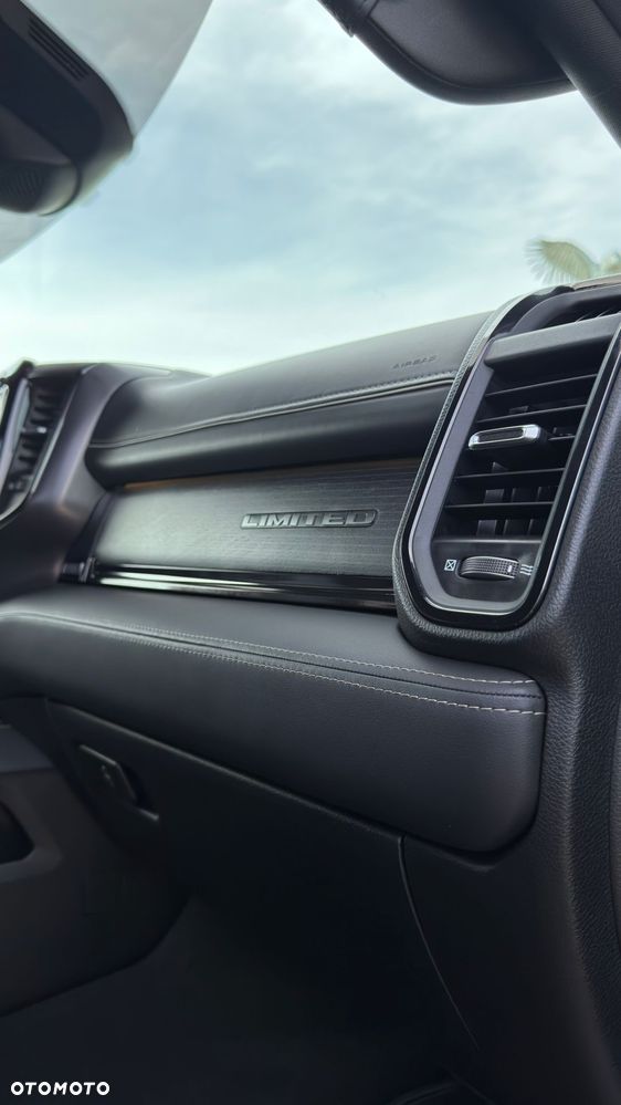 RAM 1500 Crew Cab Longbed Longhorn - 21
