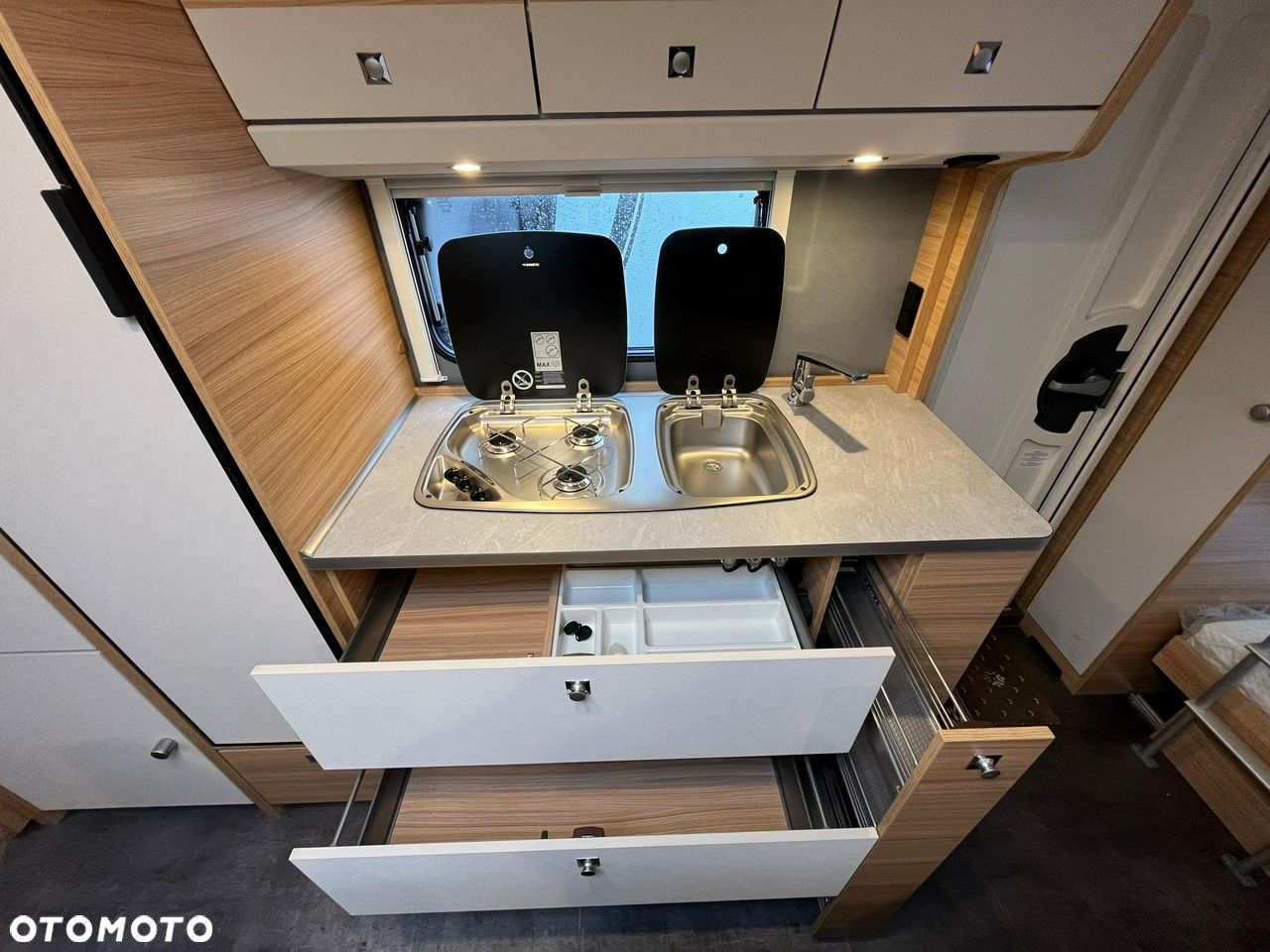 Dethleffs Camper 560 FMK - 12