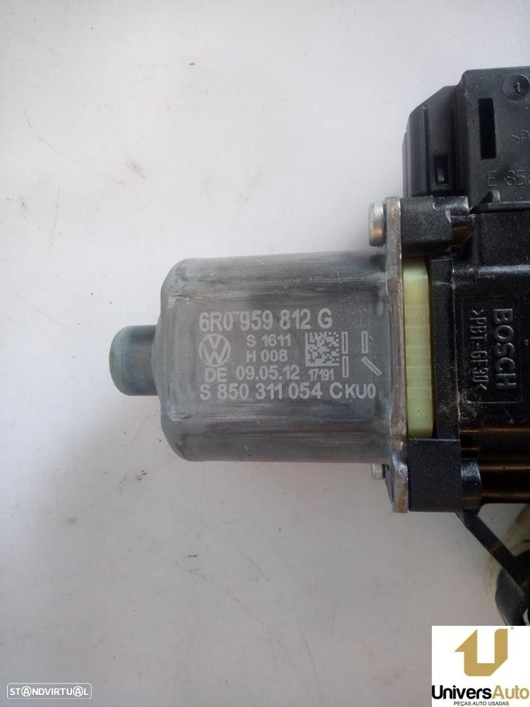 ELEVADOR DE VIDRO TRASEIRO DIREITO VOLKSWAGEN POLO 2012 -6R0959812G - 1