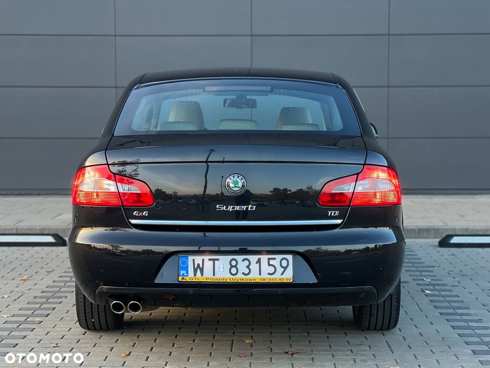 Skoda Superb 2.0 TDI 4x4 Elegance DSG - 6