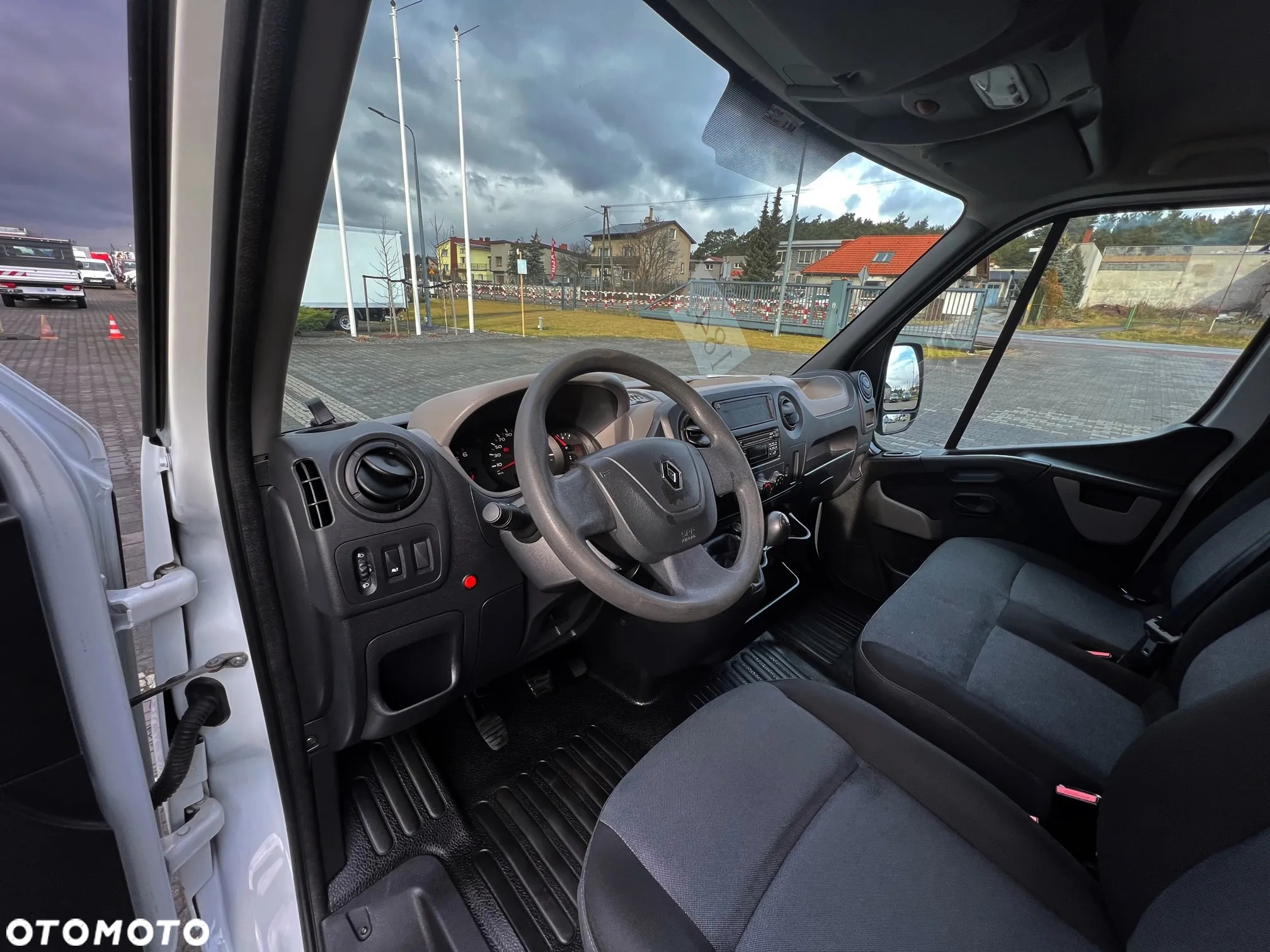 Renault Master 145 DCi Kontener Chłodnia Dwie komory Komorówka Nikso-podwoziowa Zarejestrowany - 8