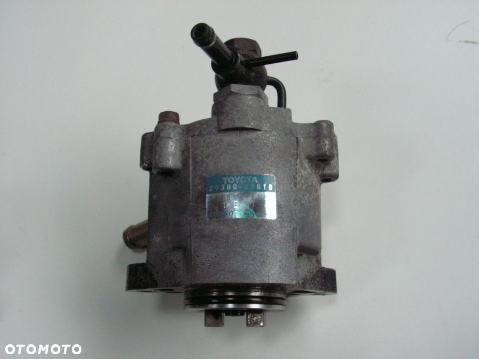 TOYOTA AVENSIS T25 2,0 D4D 116 KONI POMPA VACUM - 1