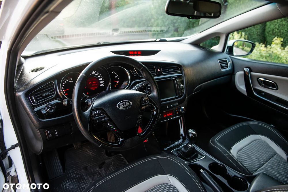Kia Ceed 1.4 CVVT Attract plus - 19