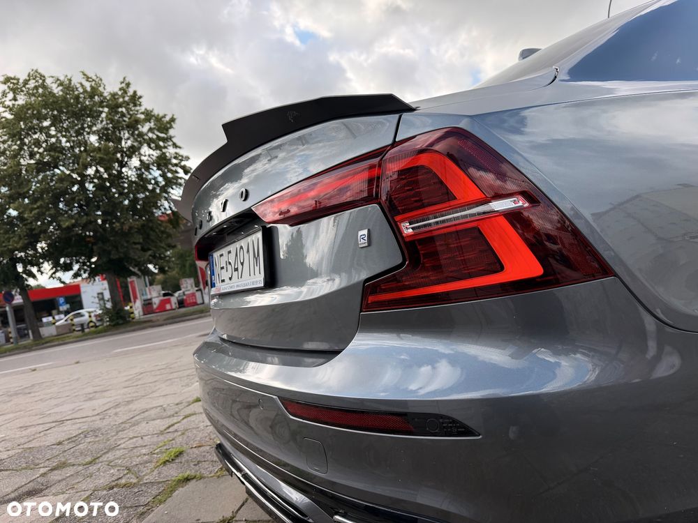 Volvo S60 T4 R-Design - 9