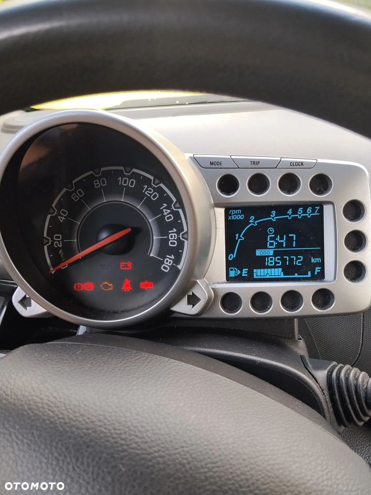 Chevrolet Spark - 12