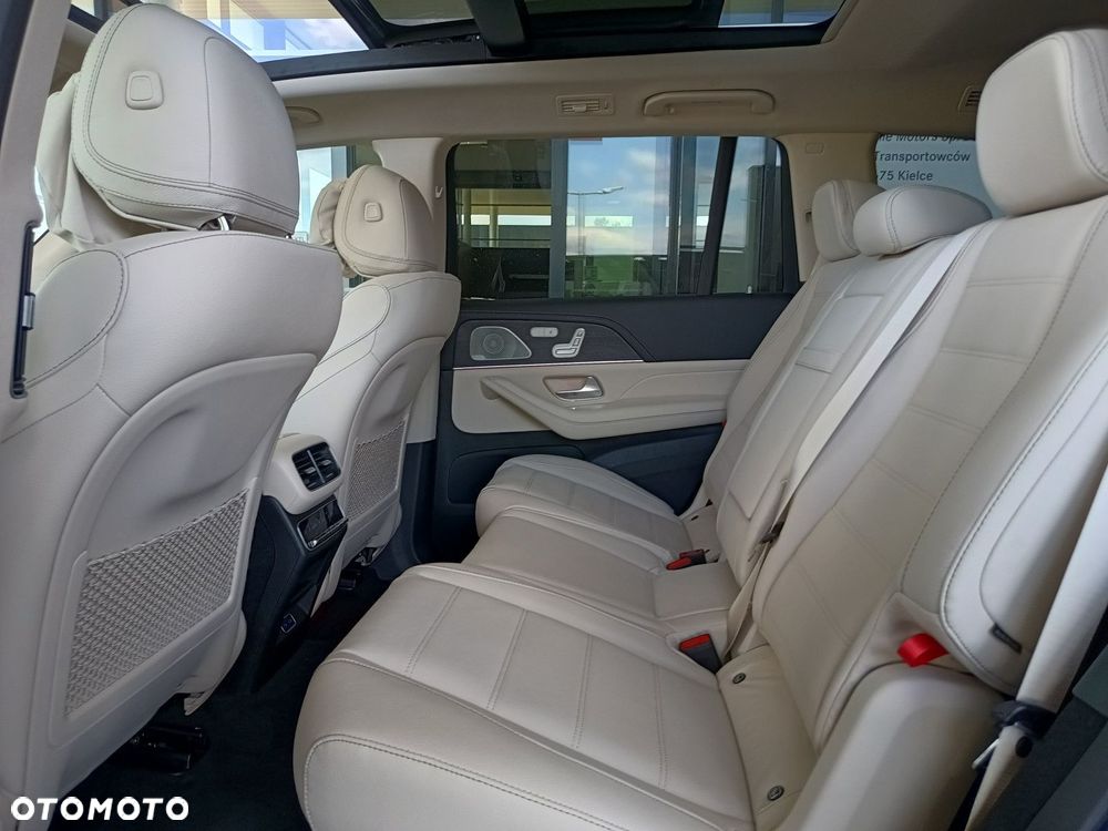 Mercedes-Benz GLS - 27