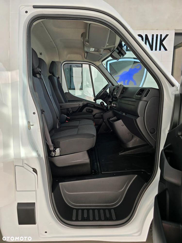 Renault MASTER IGLOOCAR -30*C +25*C ZANOTTI Z350 ŁADOWNOŚĆ 720Kg WZMOCNIONE TYLNE ZWIESZENIE 69 TYŚ Km SERWIS DO OSTATNIEGO Km ASO RENO NA GWARANCJI  BOGATA OPCJA WYPOSAŻENIA FOTEL KIEROWCY PNEŁMATYCZNY TEMPOMAT KLIMA HALOGENY KAMERA COFANIA SALON PL STAN NOWY NOWY NOWY - 36