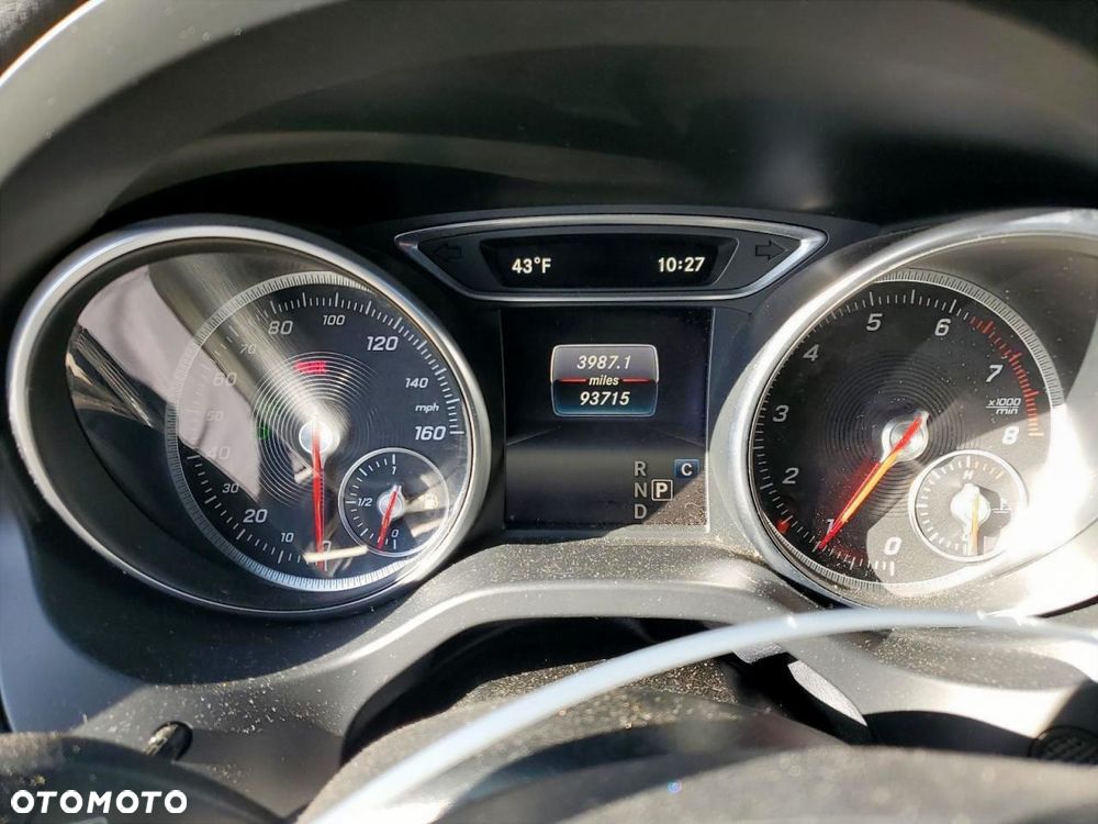 Mercedes-Benz CLA - 10