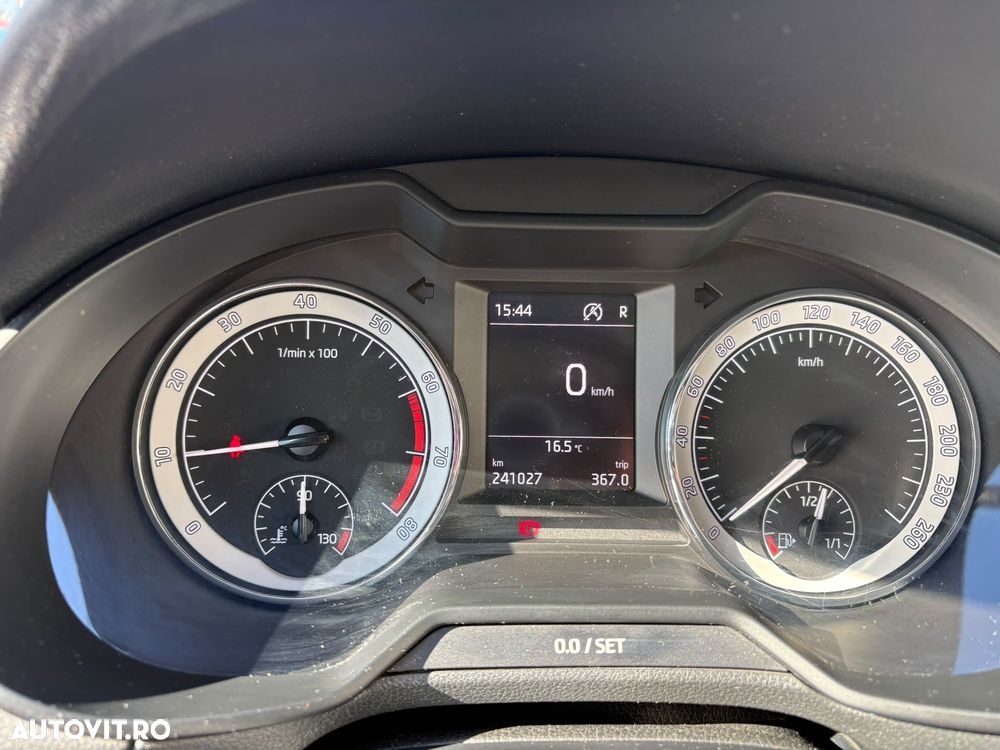 SKODA Octavia 2018 — imagine 10