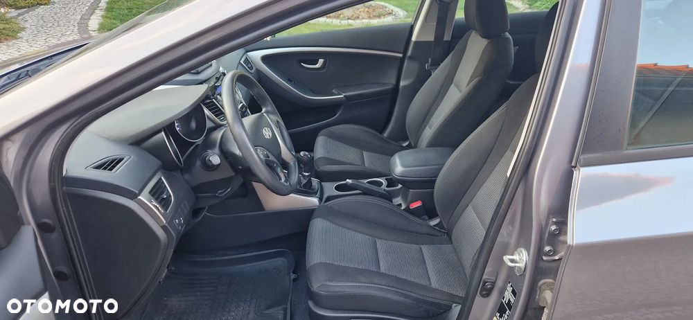 Hyundai i30 1.6 CRDi Comfort - 17