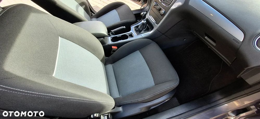 Ford Mondeo 1.6 T Ambiente - 21