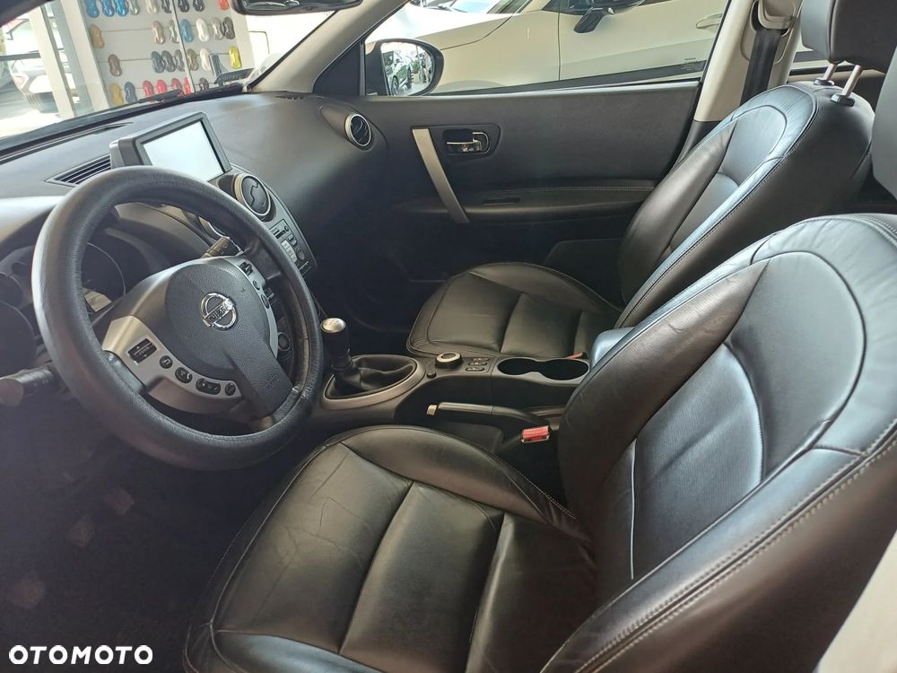 Nissan Qashqai 2.0 dCi 4x4 Tekna Premium - 12