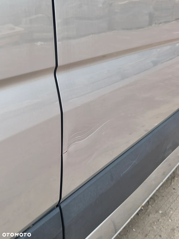 Drzwi przesuwne z szybą boczne Mercedes Sprinter w906 srebrne L766 niskie długie h1 - 3
