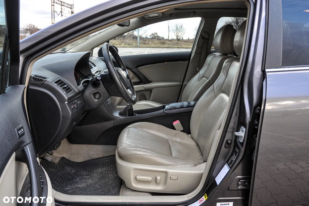 Toyota Avensis 2.2 D-CAT Premium - 7