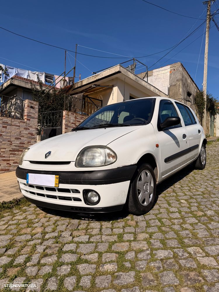 Renault Clio - 2