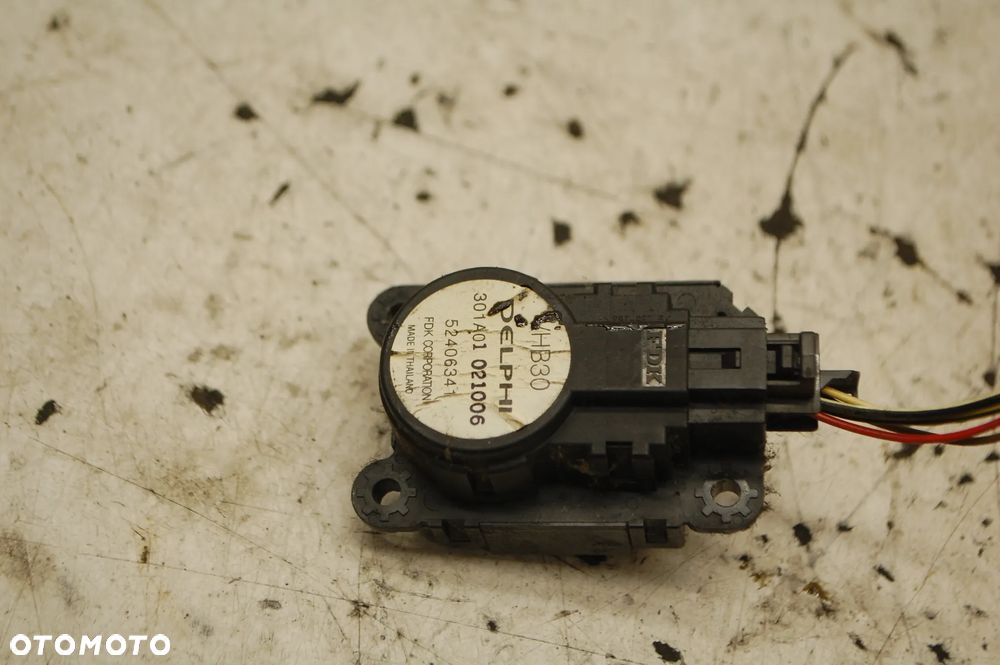 SILNICZEK NAGRZEWNICY 52406341 OPEL ASTRA III H ZAFIRA B - 1