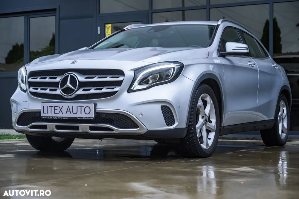 Mercedes-Benz GLA 200 7G-DCT SCORE! - 2