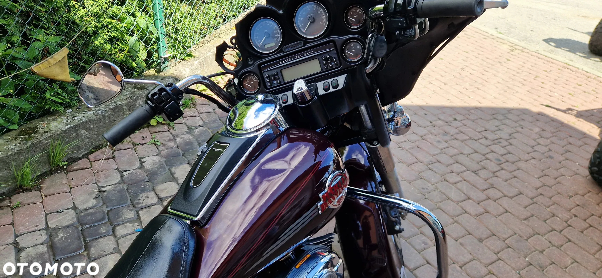 Harley-Davidson FLH Electra Glide - 21